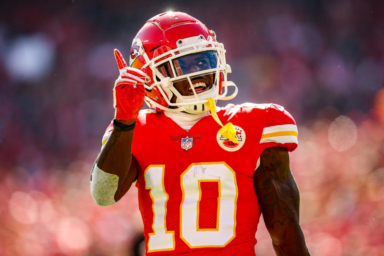 Tyreek Hill podrá jugar la temporada con los Chiefs tras no encontrar pruebas en su contra