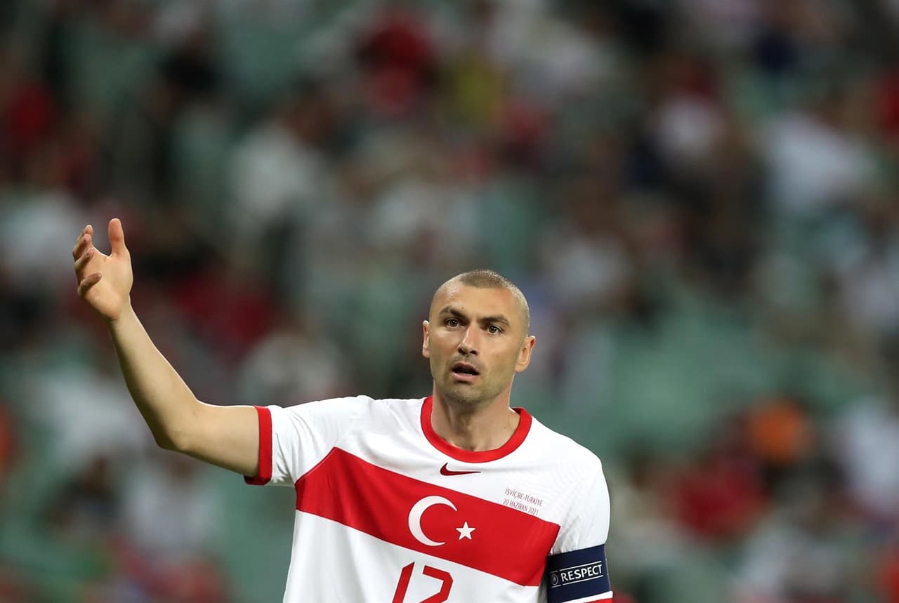 Suiza golea a Turquía 3-2 y, con este resultado, es tercero en el Grupo A en la Euro 2020. Con doblete de Xherdan Shaquiri y gol de Haris Seferovic, los suizos consiguen la victoria y esperan combinaciones para su clasificación a la siguiente ronda.