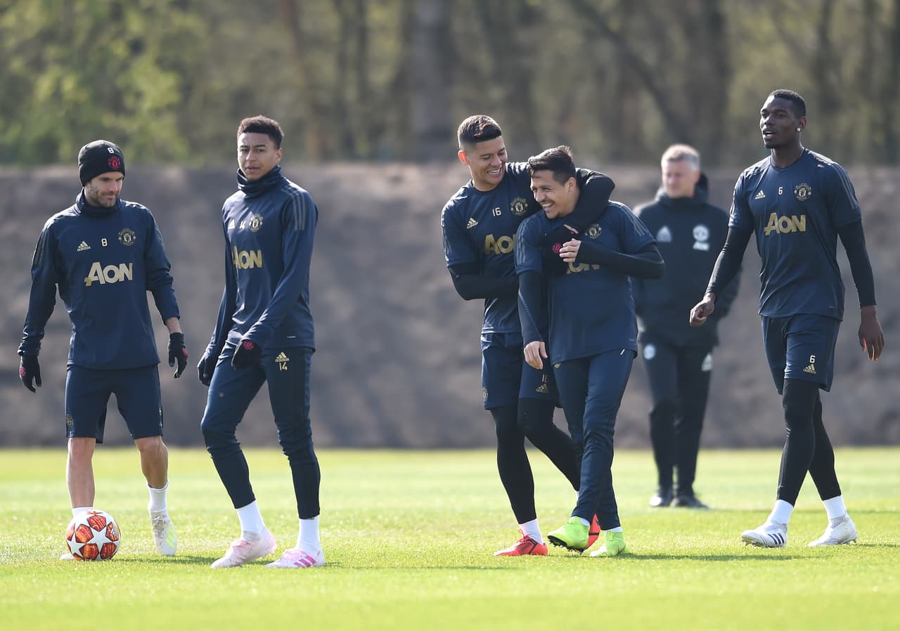 Con el regreso a la competencia de algunas figuras que estuvieron ausentes por lesión o por sanción, Manchester United se prepara para detener a Barcelona en los Cuartos de Final de la Champions League.