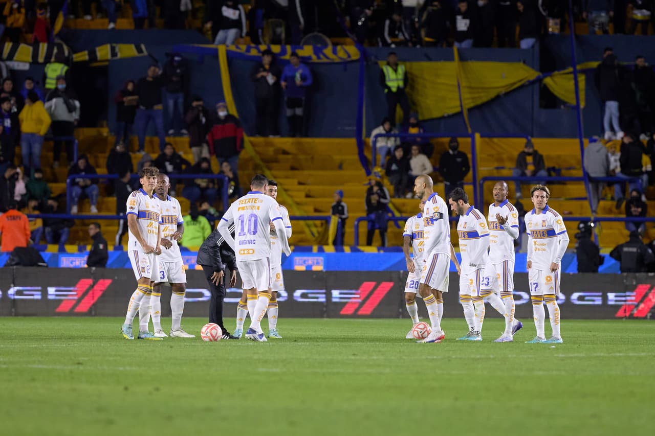 Tigres de la UANL se presentó en su estadio para recibir a los rojinegros del Atlas para su fecha de la Copa por México y consiguió la victoria por la solitaria anotación de Jesús Angulo con lo que los locales se quedaron con la victoria en 'El volcán'.