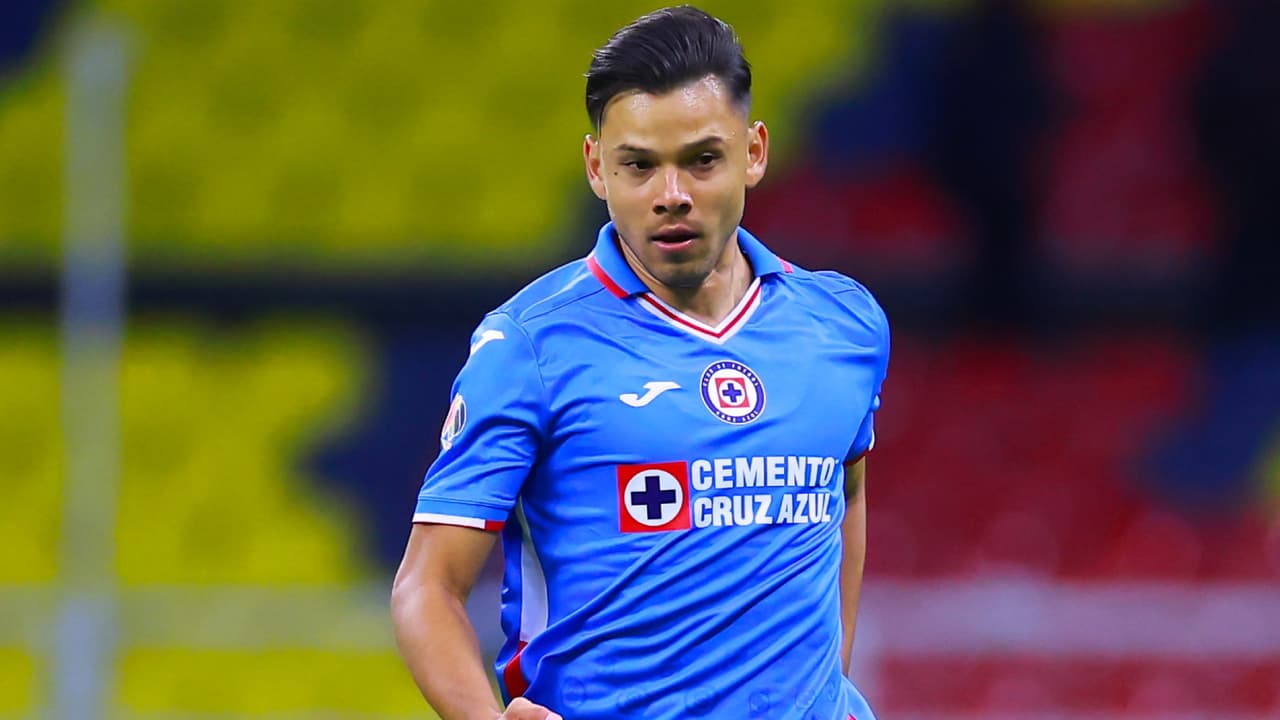 Ángel Romero aún no renueva con Cruz Azul y analiza ofertas