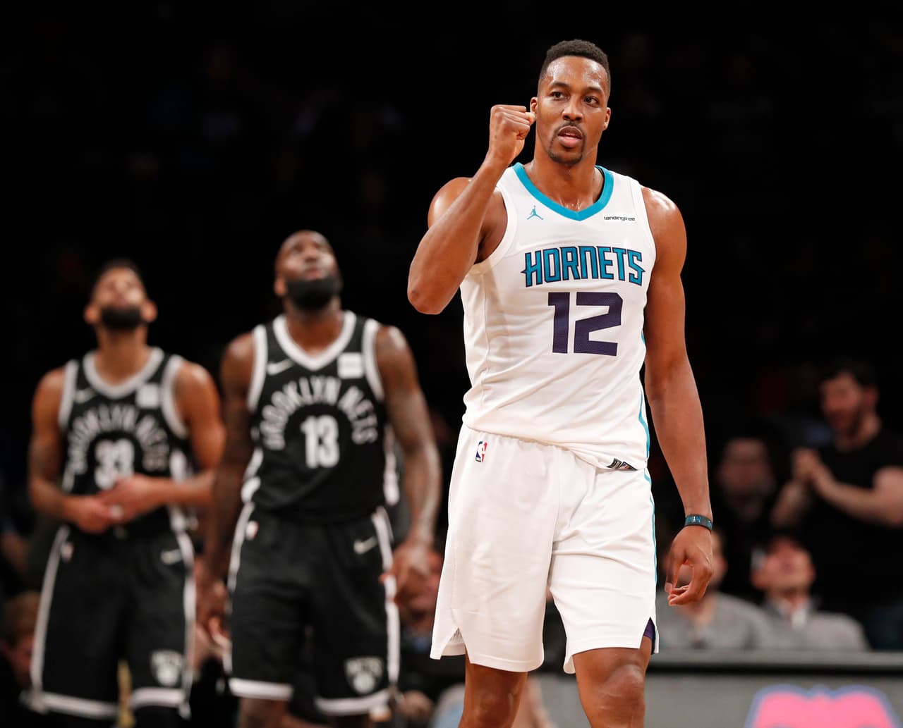 La figura fue Dwight Howard, quien brilló con 32 puntos y 30 rebotes para su equipo.