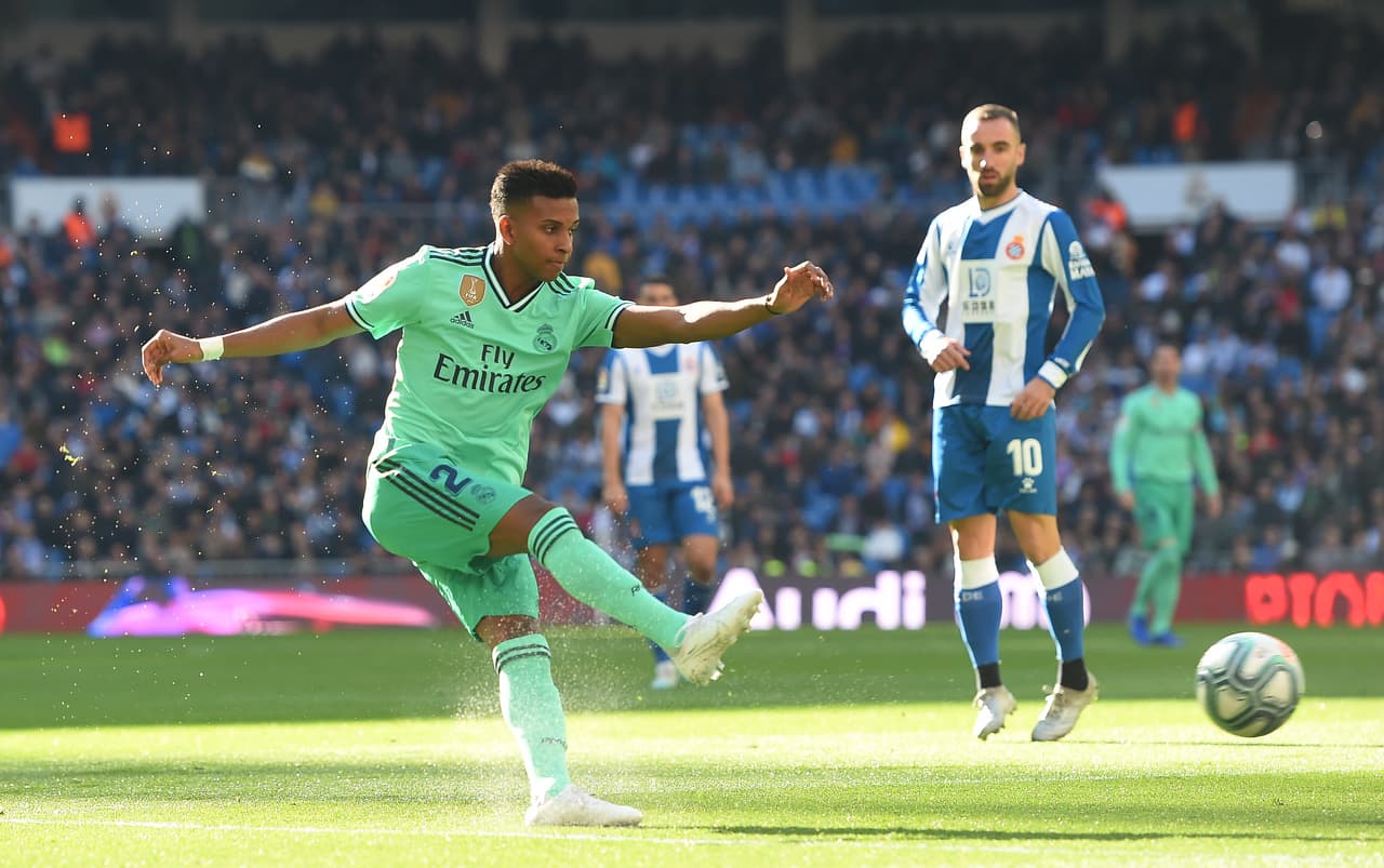 Varane (37’) abrió el marcador y Benzema (79’) marcó el segundo de los de Zidane.