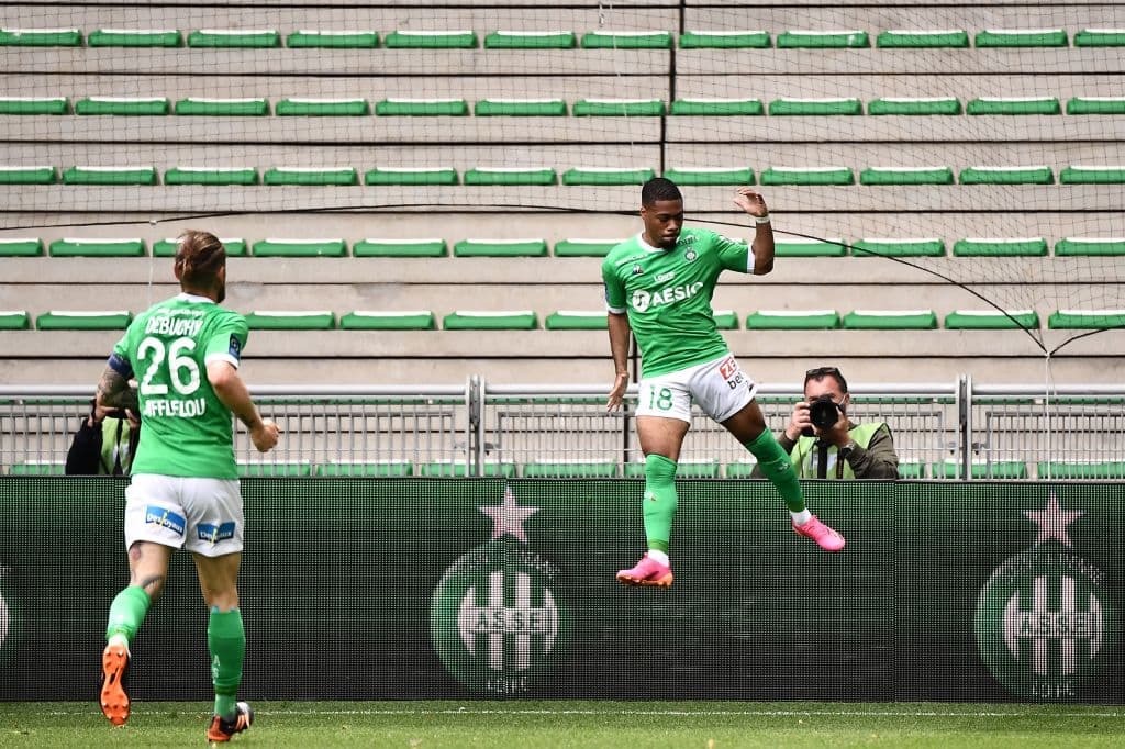 Saint-Etienne derrota por la mínima a Marsella con gol de Amaud Nordin al minuto 43 del encuentro. Con esta victoria, los locales se colocan en la posición número 11 en la Ligue 1.
