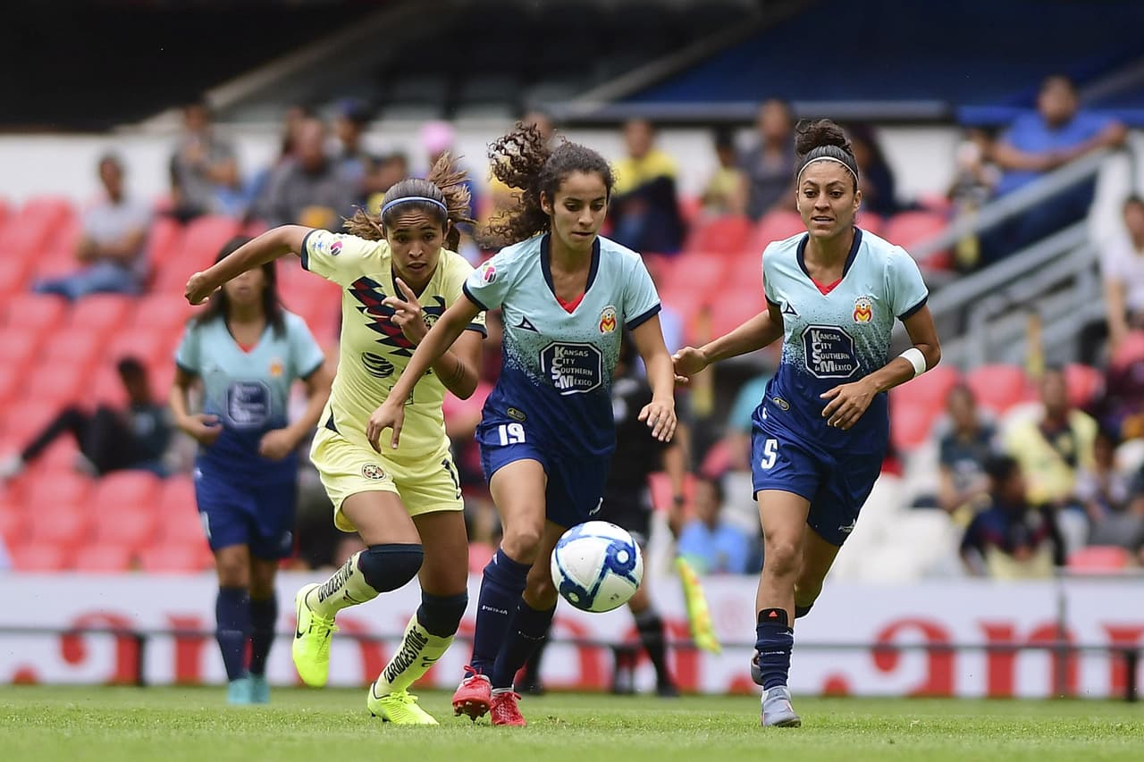 En la segunda mitad se presentaron pocas oportunidades de peligro y no existía sensación de un cuarto gol.