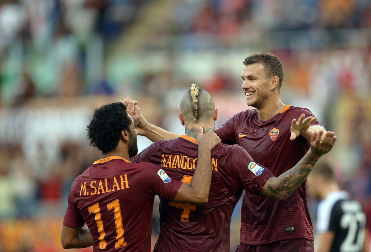 También en Italia, Edin Dzeko, Mohammed Salah y Radja Nainggolan están destrozando defensas. Hasta el momento llevan 40 goles en la presente Serie A.