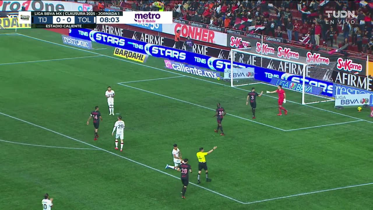 ¡TIRO ATAJADO! disparo por Robert Morales.