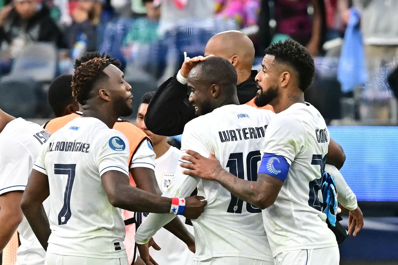 ¿Con 'Titi' Waterman? Panamá perfila esta alineación ante México