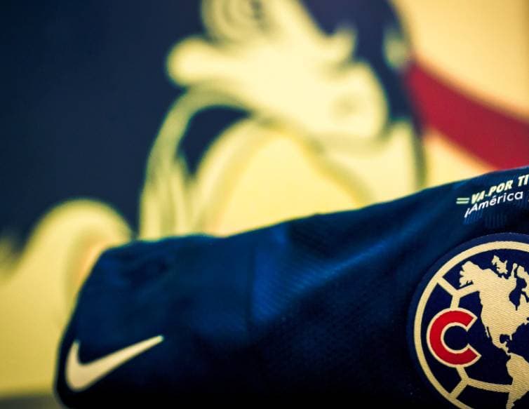 América homenajea al ‘Loco’ Valdés en su playera