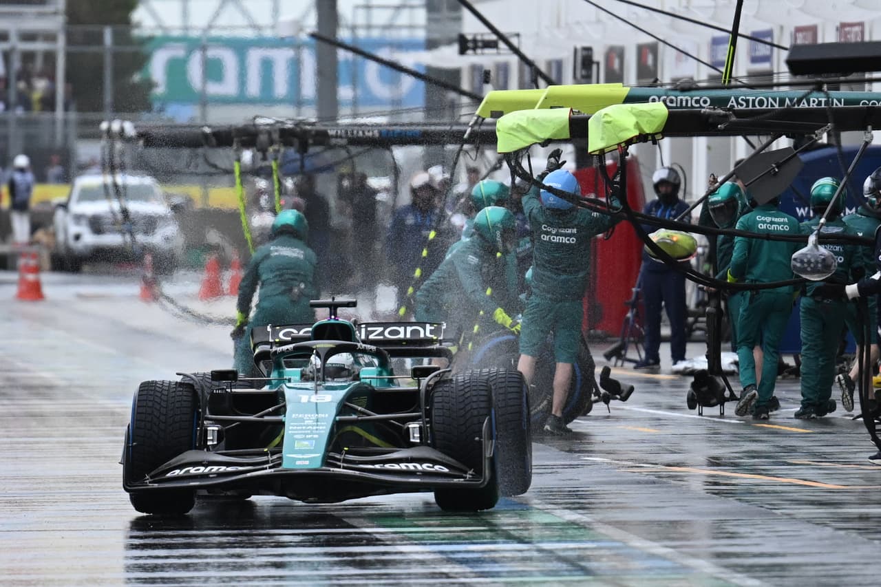 Max Verstappen saldrá en la primera posición para el Gran Premio de Canadá; 'Checo' Pérez en el lugar 13.