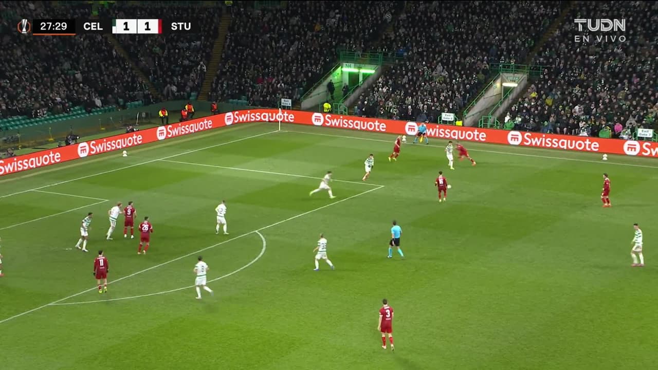 ¡GOL!  anota para VfB Stuttgart. Bilal El Khannouss