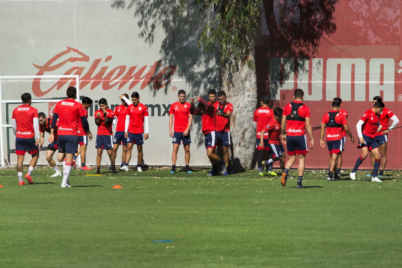 Tomas Boy tuvo su primera práctica como técnico de Chivas de Guadalajara, con la idea de poner su sello en el equipo para que se note en resultados en el Clausura 2019 de la Liga MX.