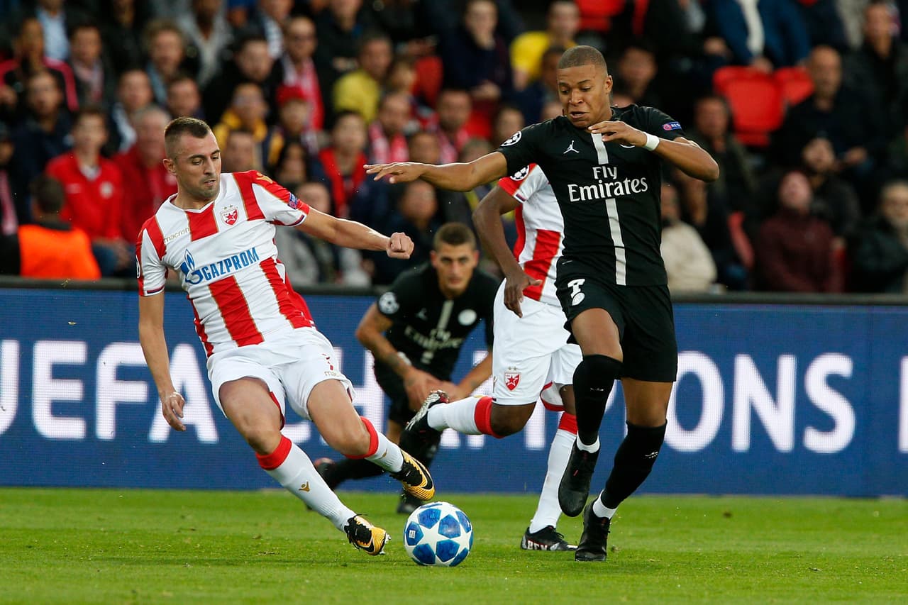 El ataque del local no se hizo esperar y por medio de la velocidad y técnica de sus cracks puso en peligro el arco del equipo serbio.