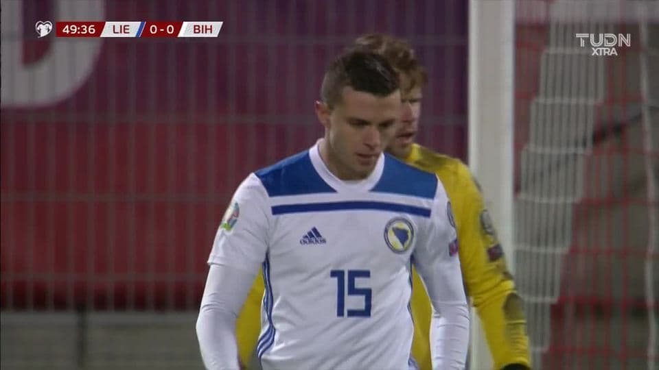 Tiro desviado de Armin Hodzic