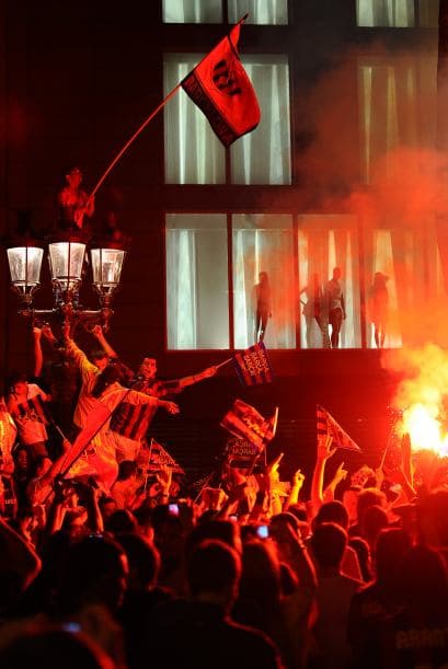 Salve el campeón Barcelona y su público, que grita a los cuatro vientos su título de Liga española número 21.