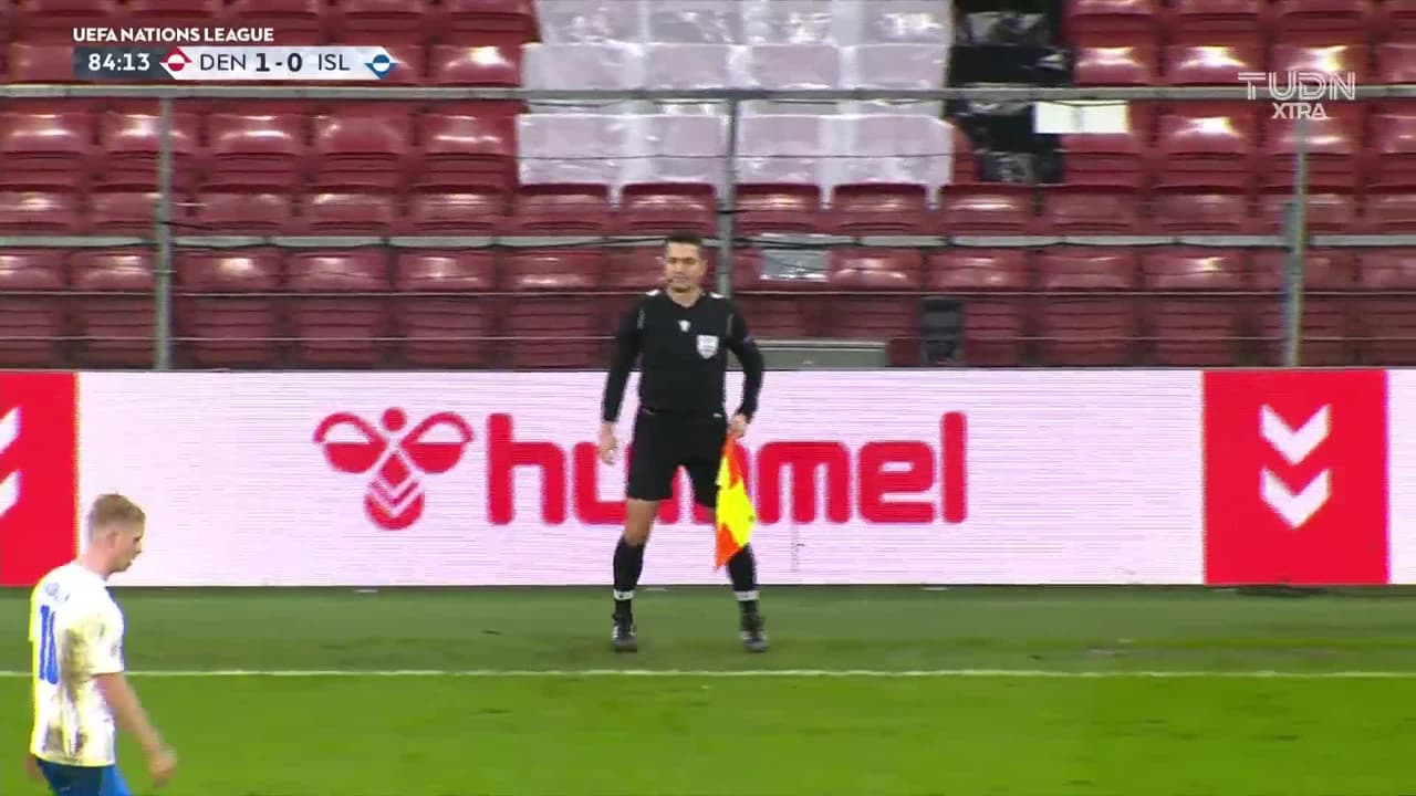 ¡GOOOL! Vidar Orn Kjartansson anota para Islandia.