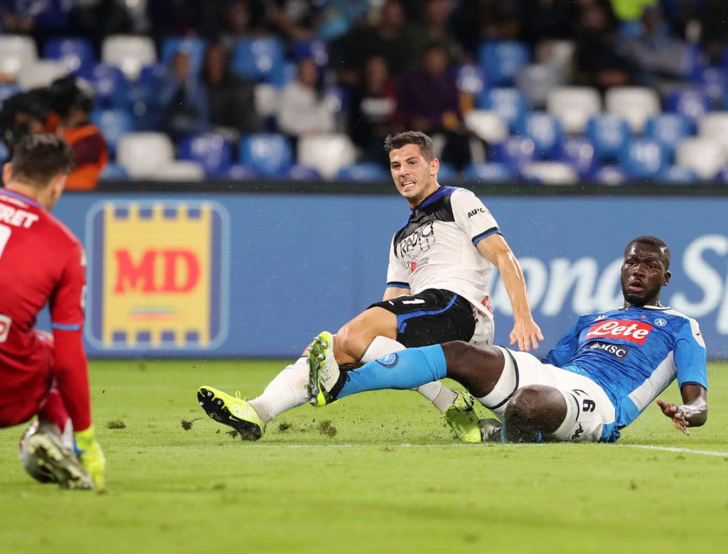 El empate llega por conducto de Remo Freuler que desborda por un costado y dispara para vencer a Meret y dejar en el camino a Koulibaly.