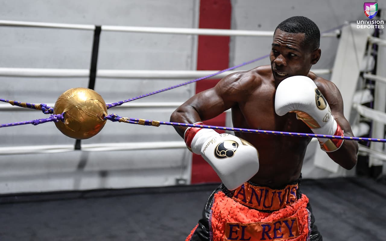 El boxeador cubano está listo para su combate ante el ucraniano del 9 de diciembre en Nueva York. En un duelo de campeones Olímpicos y mundiales.
