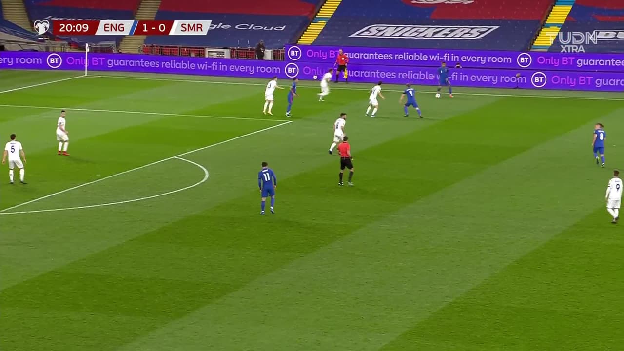 ¡Inglaterra aumenta la ventaja! Dominic Calvert-Lewin pone el 2-0