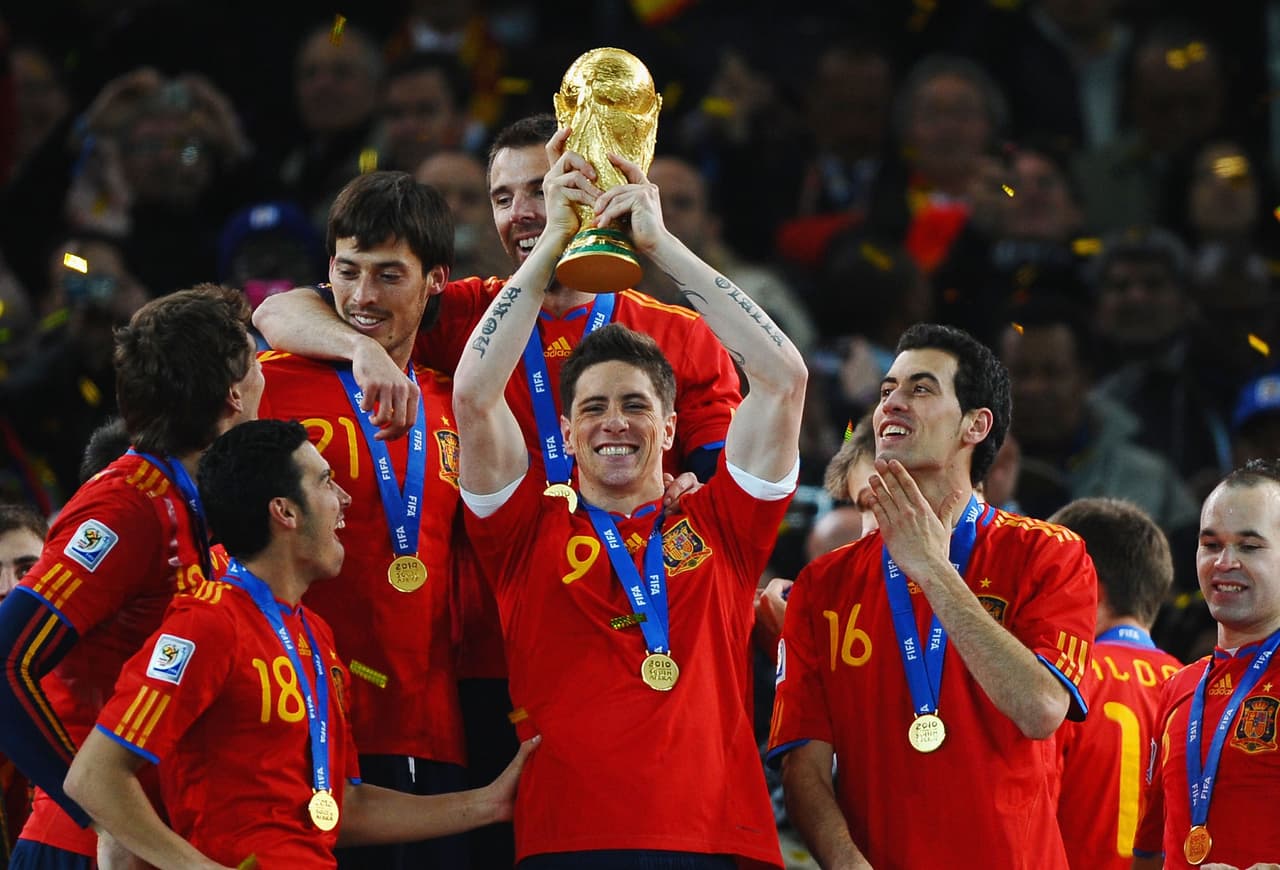 Llegó Sudáfrica 2010 y Torres fue clave; jugó todos los partidos en el primer campeonato del mundo de España, aunque no anotó ni un gol.