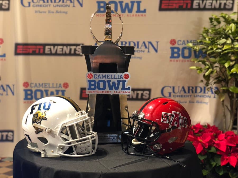 En el Camellia Bowl, el marcador final fue Florida International 26-34 Arkansas State, en el Cramton Bowl, en Montgomery, Alabama.