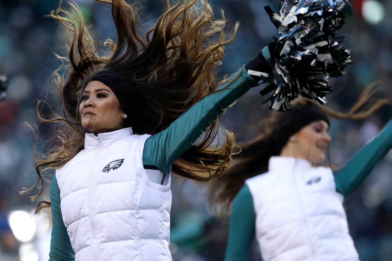 Las animadoras de Philadelphia Eagles le han dado vuelo a su belleza, sensualidad, energía y vitalidad como muestras de su fidelidad a un equipo que sueña con dar la sorpresa en el Super Bowl LII.