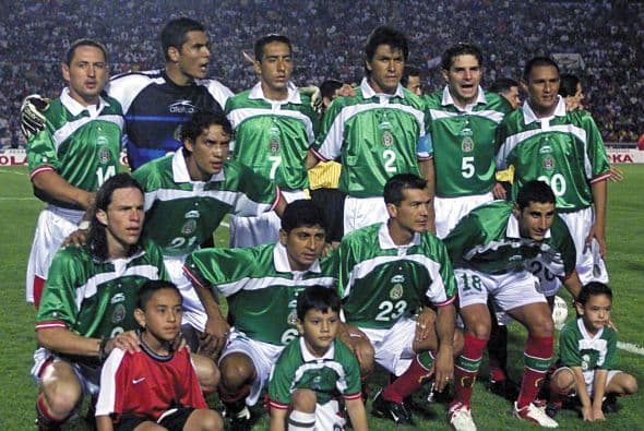 En el 2001 México volvería a tener un amistoso ante Chile en territorio norteamericano. En ésta ocasión los aztecas se impondrían 1-0 sobre la roja.