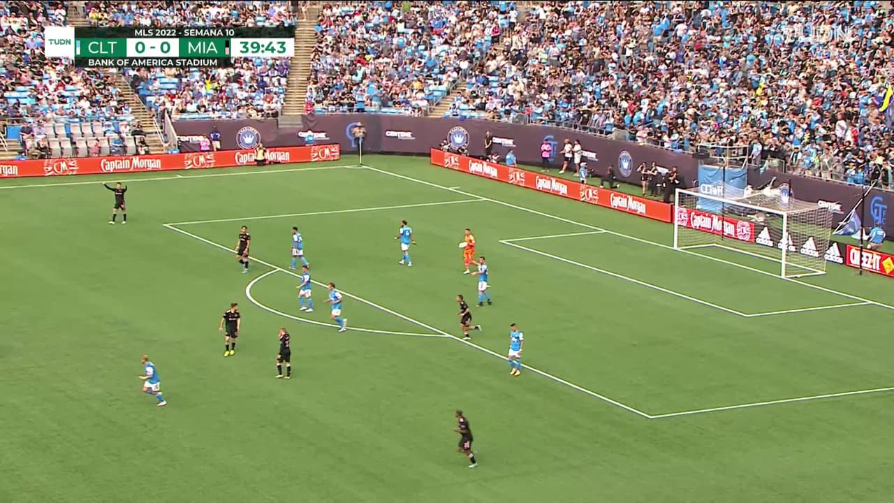 ¡TIRO ATAJADO! disparo por Indiana Vassilev.