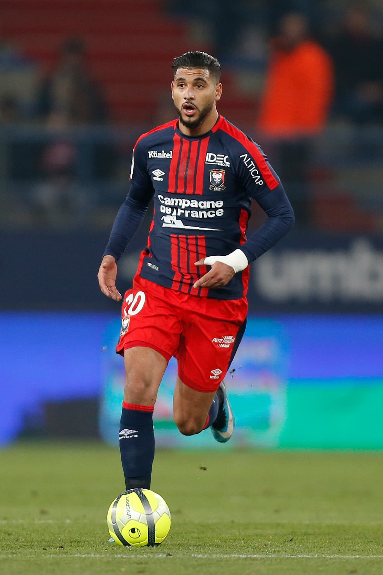 Youssef Ait Bennasser (Mediocampista / Caen)