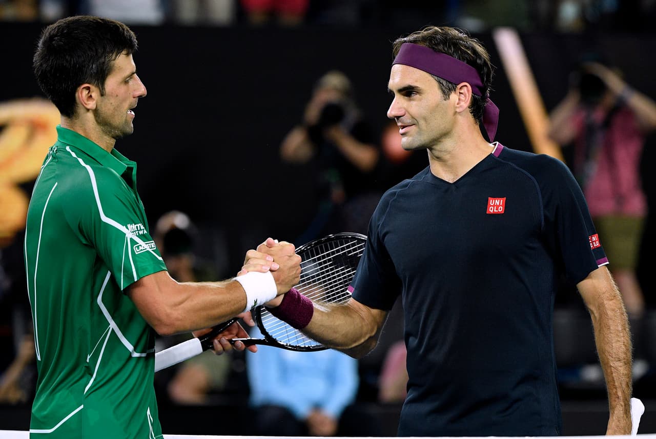 <b>A la altura de los grandes</b>
<br>- Muchos ponían en una mesa exclusiva a Rafael Nadal y Roger Federer; sin embargo, existe un tercer participante que ha sorprendido al mundo. Sí, se trata de Novak Djokovic.
<br>- El serbio, ya es capaz de competir de tú a tú ante estos dos monstruos del deporte blanco, no solo compite, les complica, los derrota y les arrebata títulos o posiciones en el ranking del ATP.