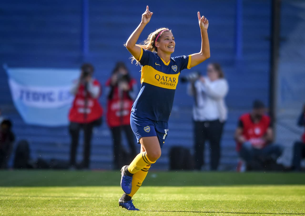 Causó mucha polémica porque festejó de "oso" al estilo de Lucas Pratto"