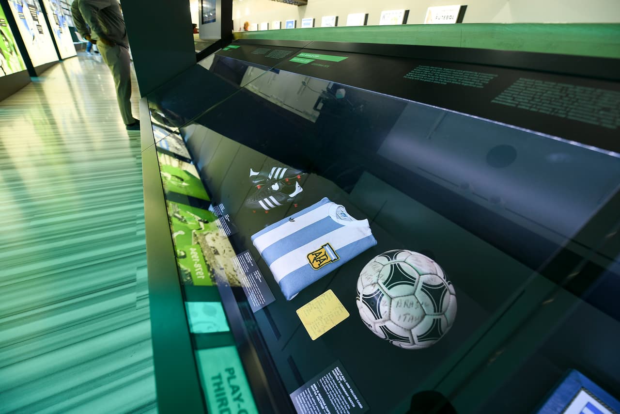 Los balones también son testigos silenciosos de todo el talento desplegado en cancha.