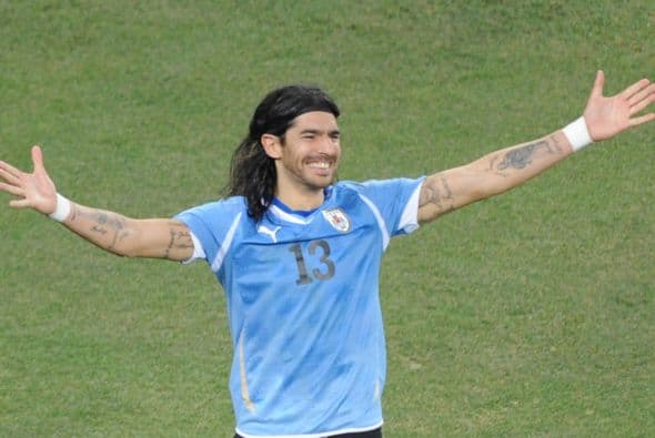 El uruguayo Sebastián Abreu siempre juega con la camiseta con el 13 en la espalda. El comenta que en el primer club que jugó le dieron ese número y desde entonces la utiliza para enfrentar la mala suerte.
