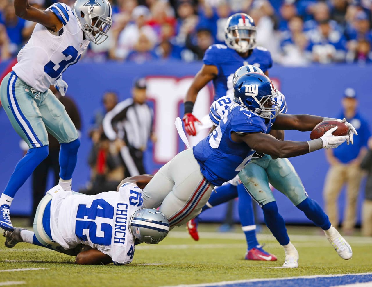 Los New York Giants vencieron 27 - 20 a los Dallas Cowboys para romper una recha de 5 derrotas consecutivas con los texanos.