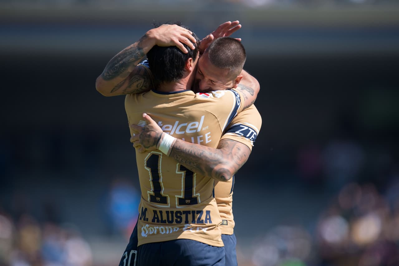 La pareja ofensiva de Pumas demostró al descanso del primer tiempo que ofrecen muchas garantías para hacer del equipo felino protagonista.