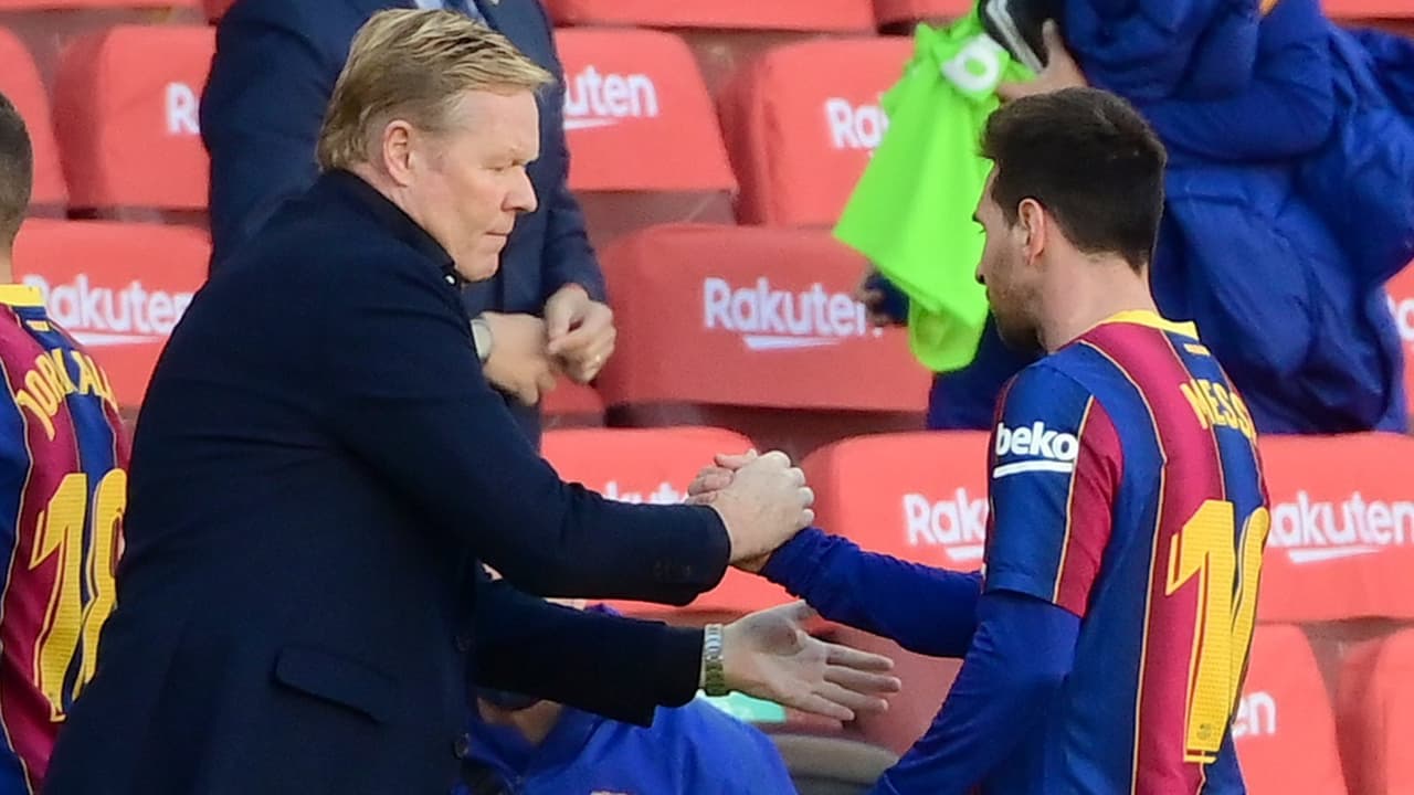 Ronald Koeman, fastidiado al hablar de su futuro en el Barcelona
