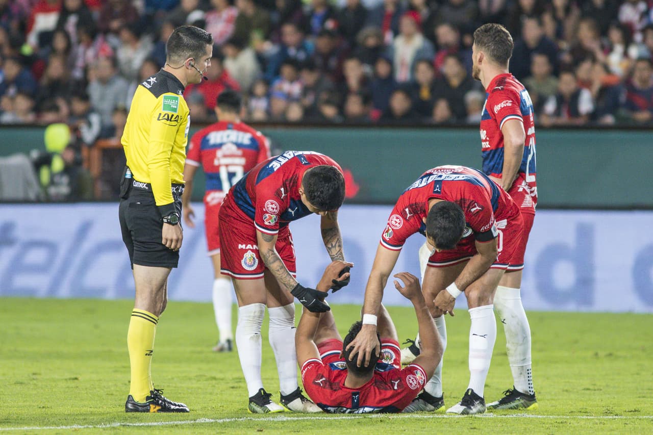 Ni Pachuca ni Chivas logran romper las redes y se dividen los puntos.