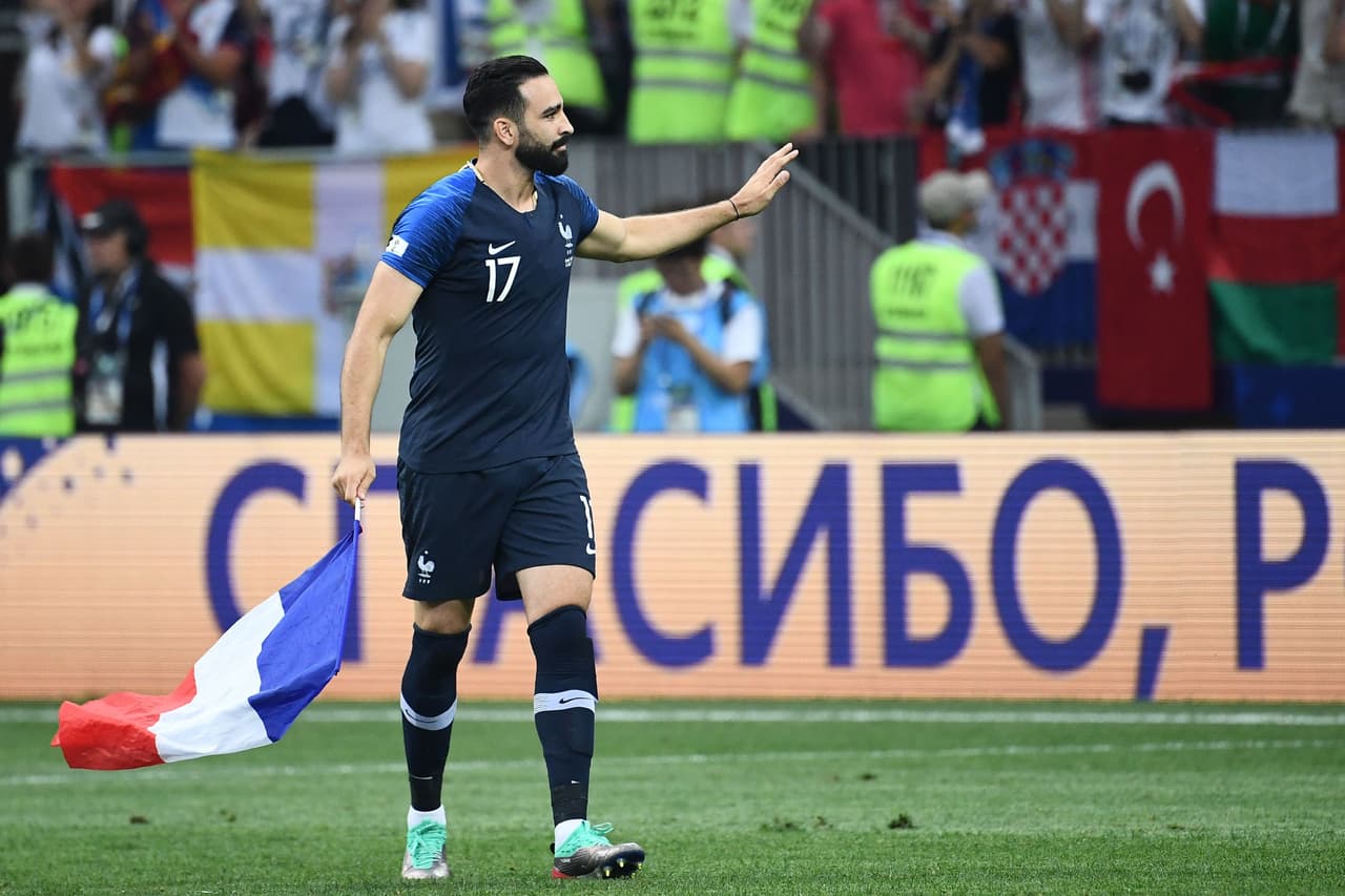 Adil Rami (Francia) - Con 32 años consiguió participar en 35 partidos y anotar un gol. Su historia con la selección francesa inició en el 2010 y finalizó con el título en Rusia 2018.