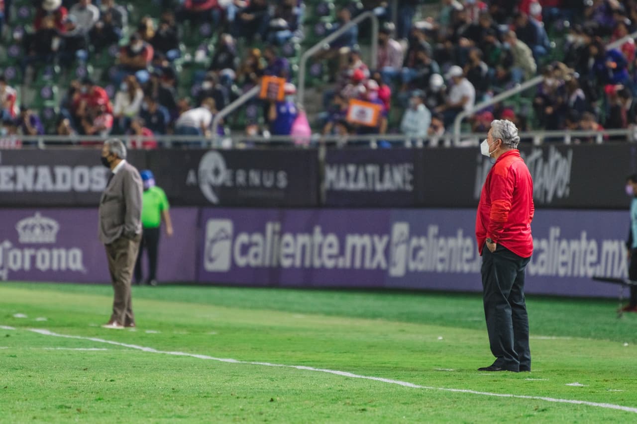 Vucetich visualiza mejoría de Chivas para el Clásico ante América