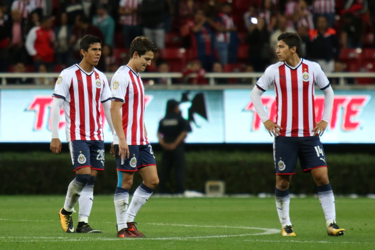 Rodolfo Pizarro falló su penal y Atlante convirtió sus 5 intentos. De esta forma murió el campeón de la pasada edición.