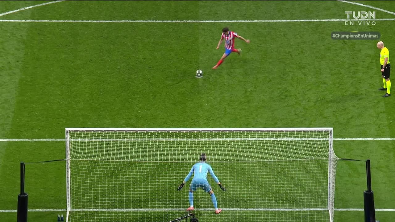 ¡GOL!  anota para Real Madrid. Federico Valverde