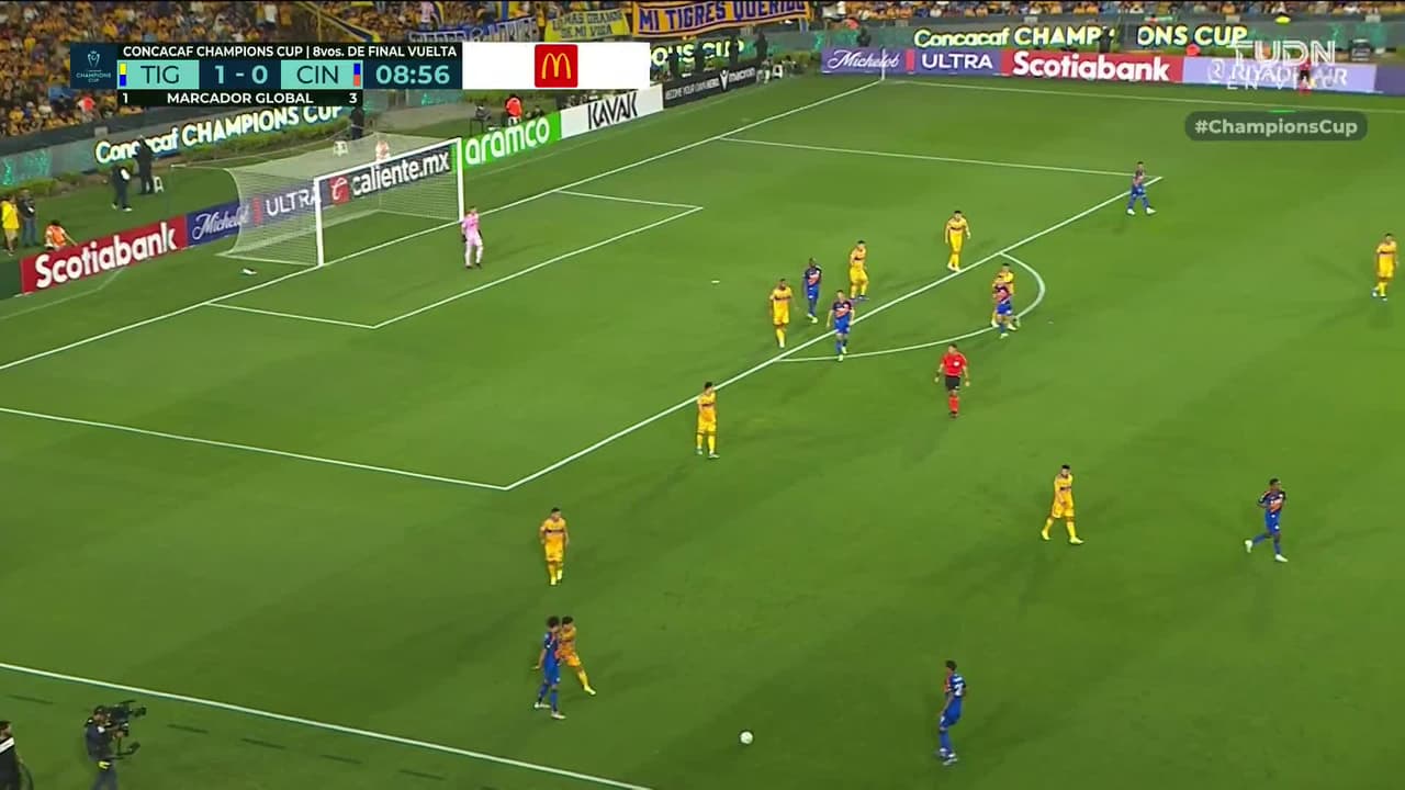 ¡GOL!  anota para Tigres. Ozziel Herrera