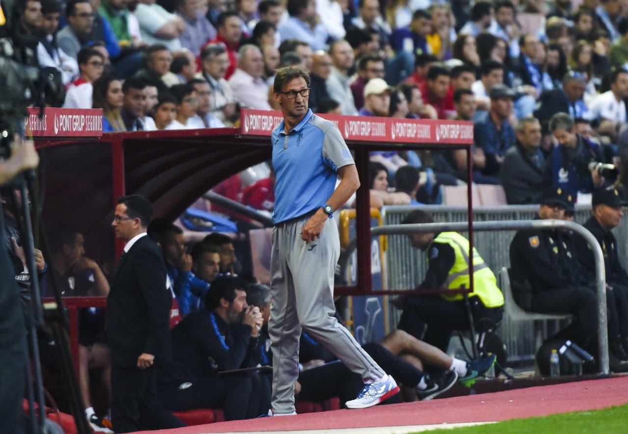 Tony Adams, el tercer entrenador del Granada en la temporada tras Paco Jémez y Lucas Alcaraz, tampoco pudo darle la vuelta a la situación del equipo.