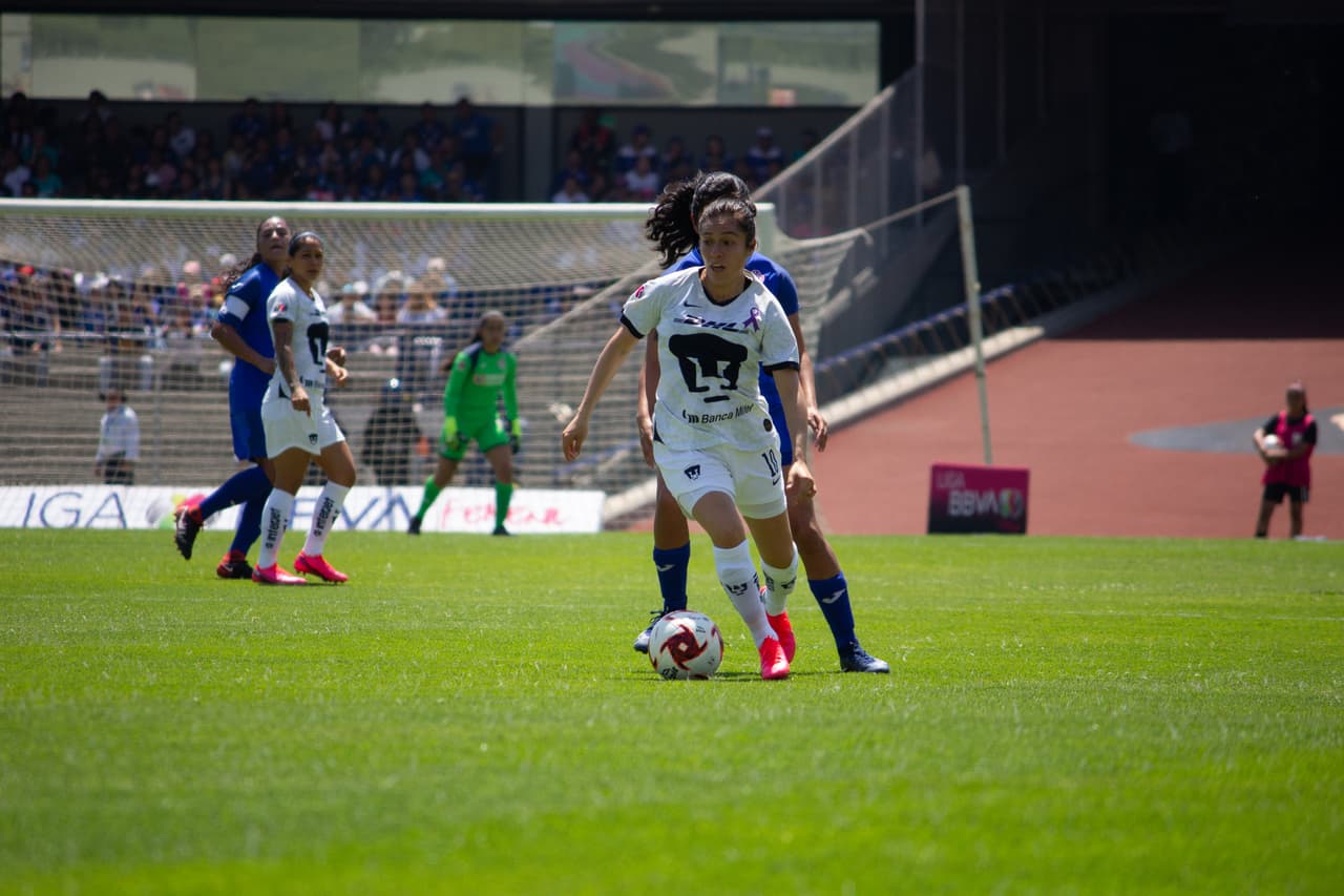 Ciudad Universitaria no le ayuda a las Pumas y estas dividen puntos con la máquina de la Cruz Azul.