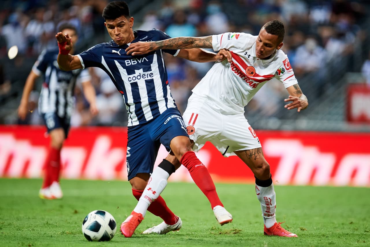 Jesús Gallardo y Rogelio Funes Mori son los encargados de hacer la diablura al Toluca y Monterrey gana 2-0.