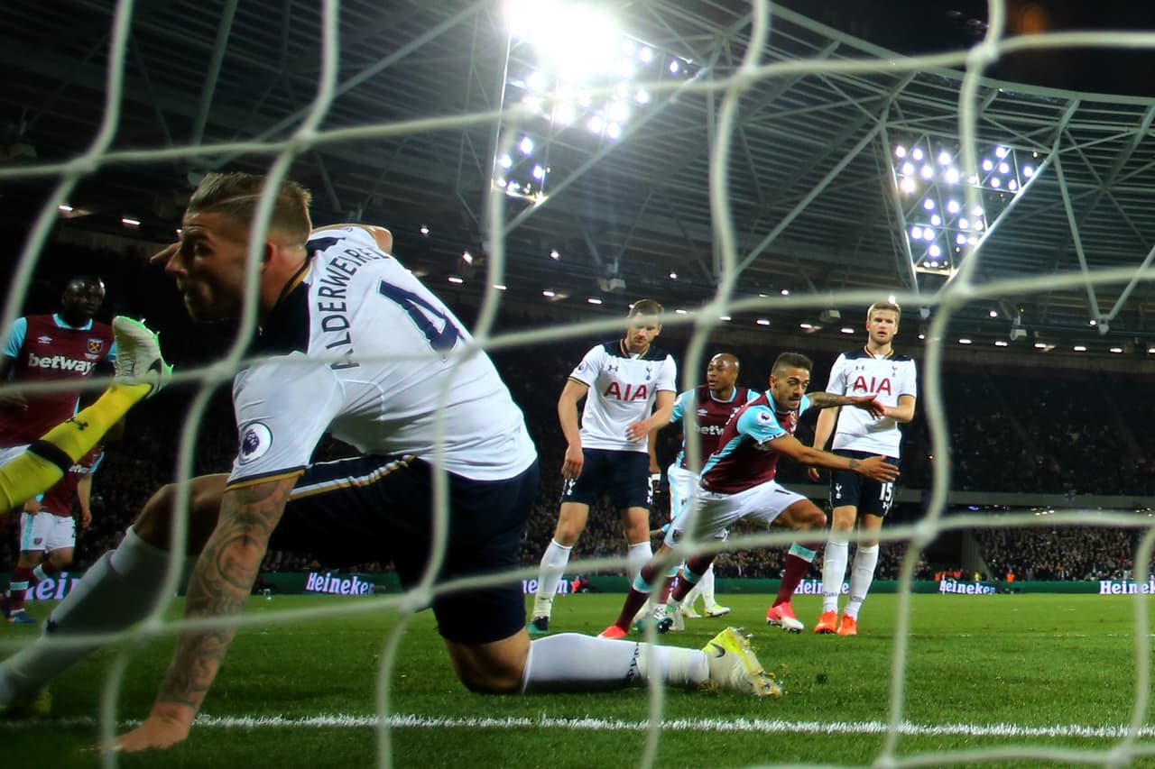 Lanzini pegó una puñalada a las aspiraciones del Tottenham.