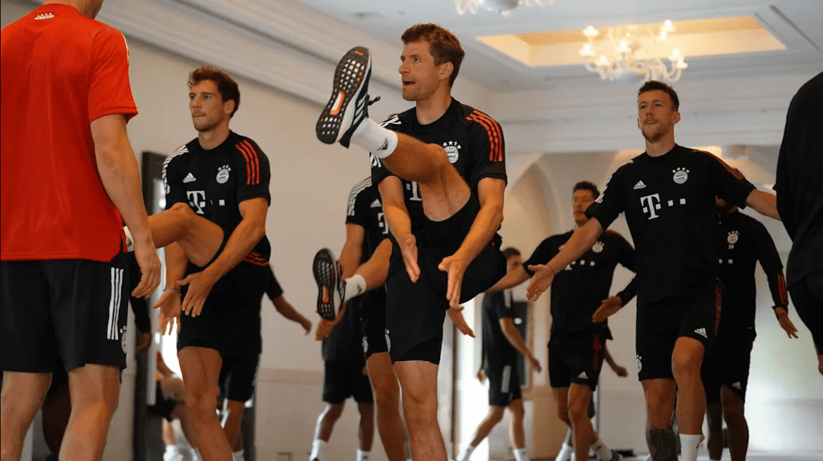 El equipo de Hansi Flick tiene una sesión de activación previa a semifinales contra el Olympique de Lyon.