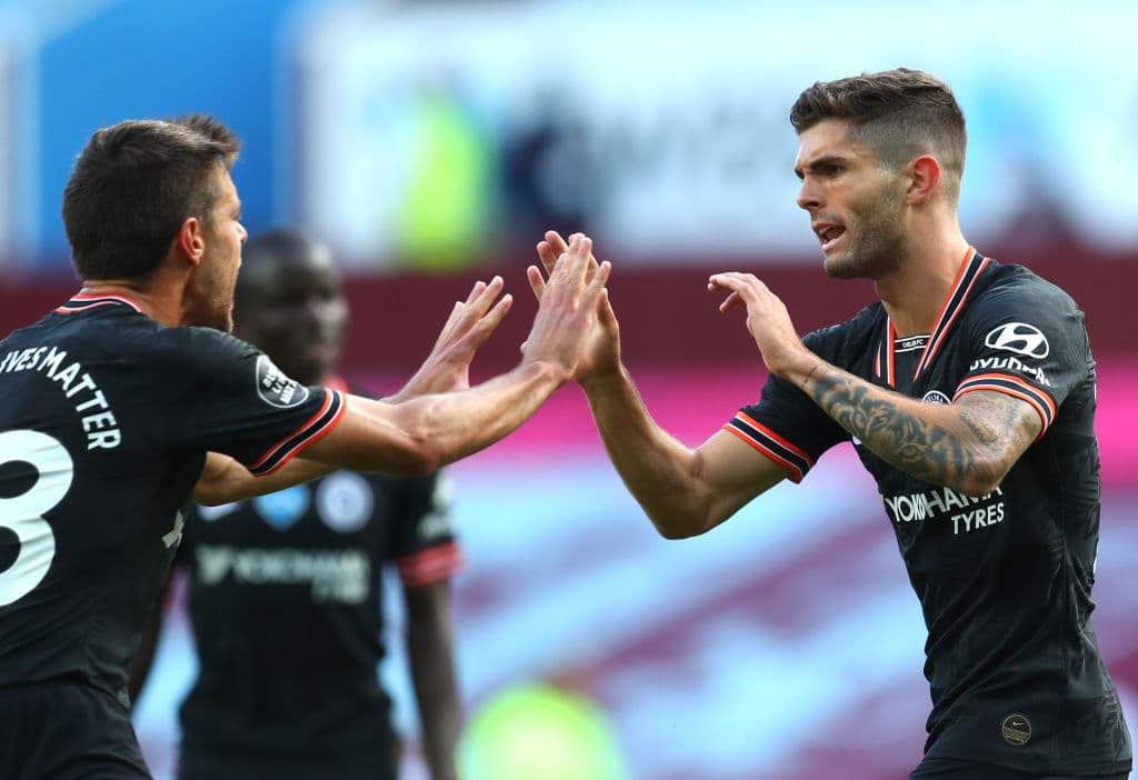 El Chelsea de Lampard remontó al Aston Villa 1-2 con goles de Pulisic y Giroud para seguir en puestos de Champions; John Terry y los 'Villans' se hunden penúltimos en zona de descenso.