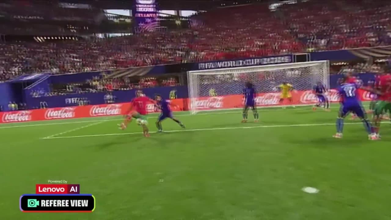 ¡TIRO ATAJADO! disparo por Achraf Hakimi.