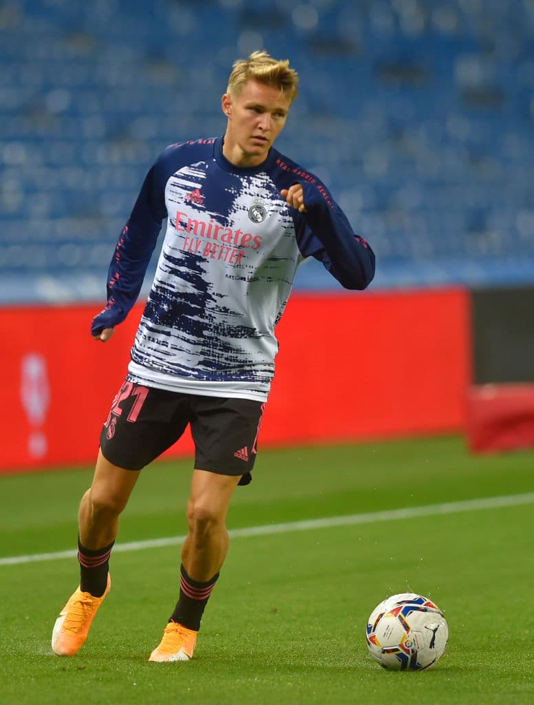 Martin Odegaard va de titular ante la Real Sociedad